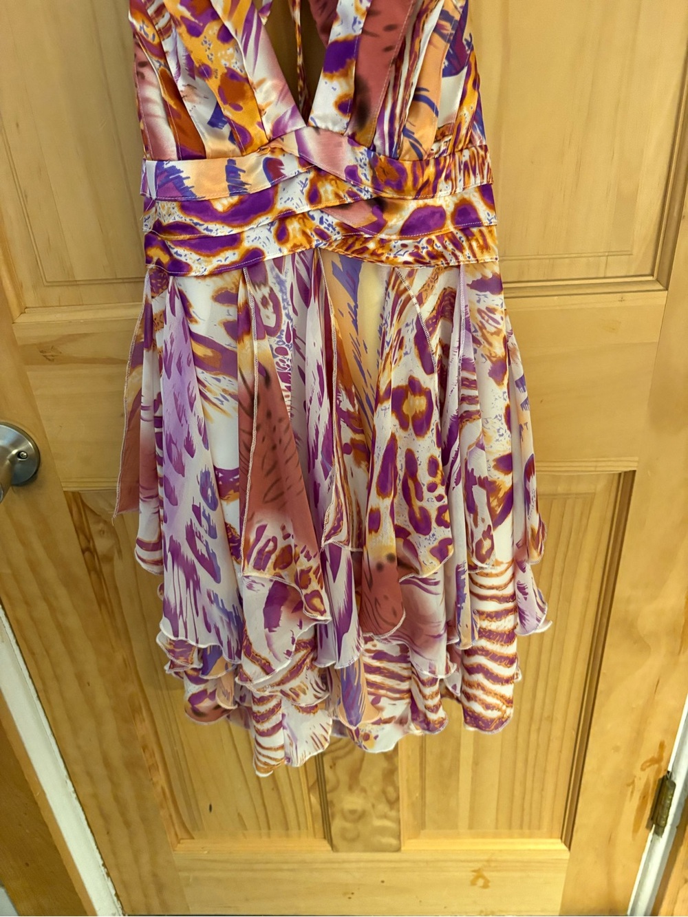 Arden B Halter Y2K V-Neck Dress with Ruffled Tiers..Pink, Orange, Purple
XS - Picture 6 of 7